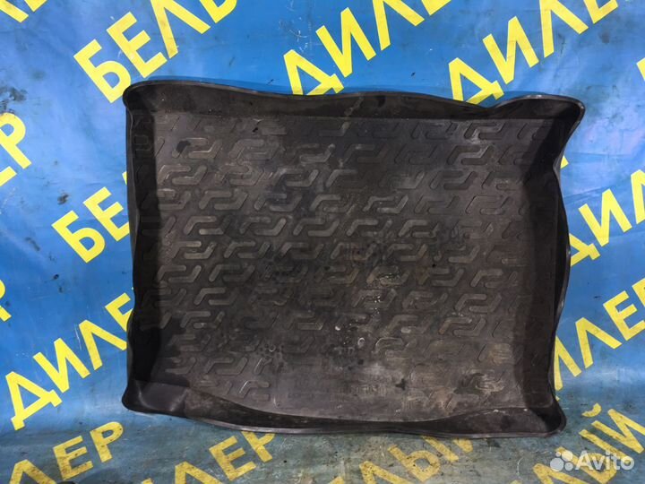 Локер багажника Ford Focus 2