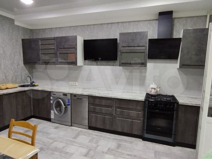 3-к. квартира, 81 м², 1/3 эт.