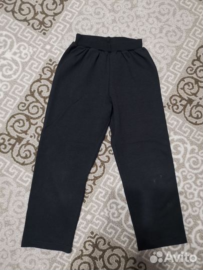 Рубашки и брюки на мальчика р-р 104-110