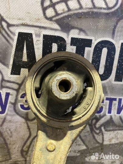 Рычаг передний левый нижний Honda Accord viii (8)