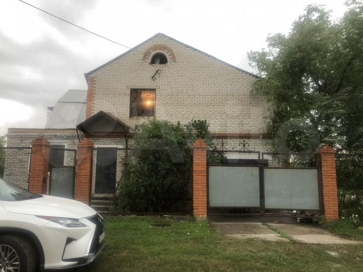 Дом 201 м² на участке 10 сот.