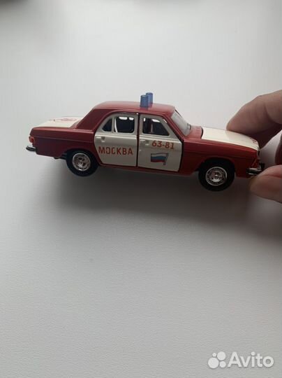 Модель 1:43 СССР Волга 31-02