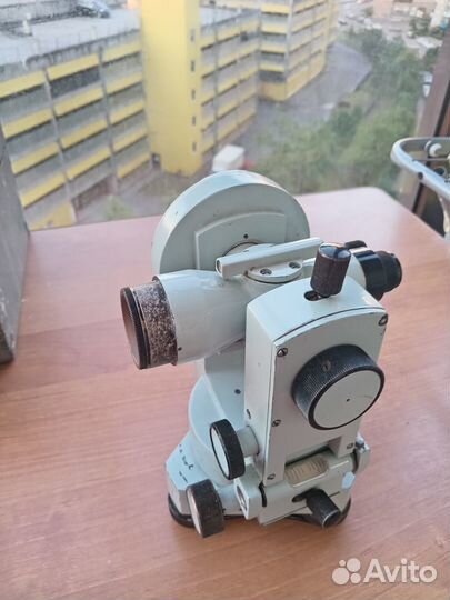 Теодолит 2т30м