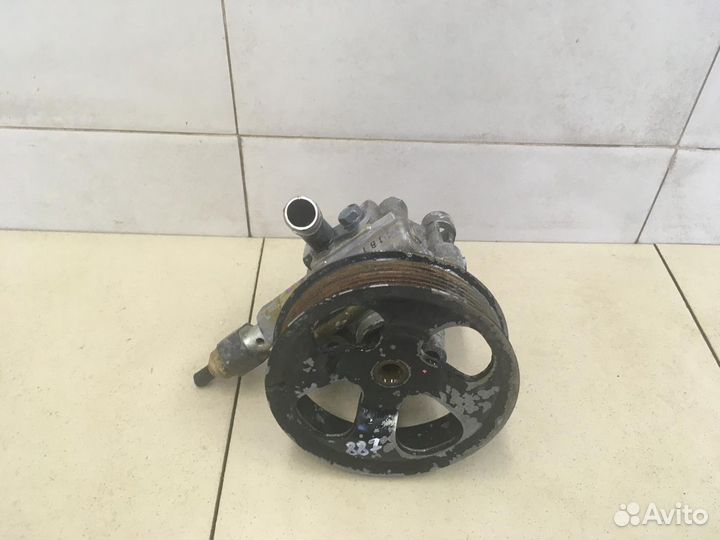 Насос гидроусилителя Hi Lux 2015