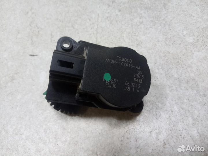 Сервопривод заслонок печки Ford C-MAX C214 2003-20