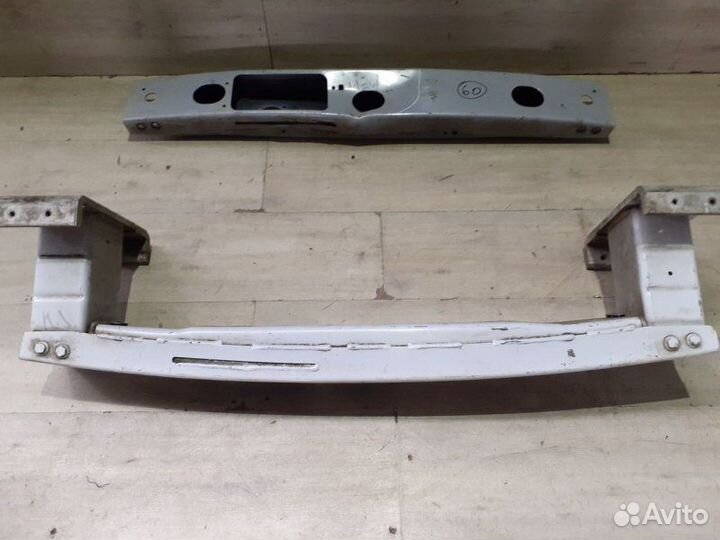 Усилитель переднего бампера Land Rover Range Rover