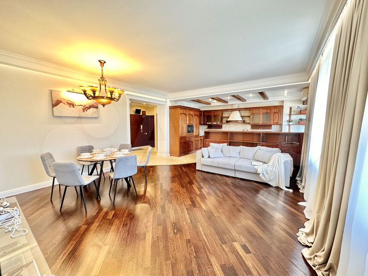 3-к. квартира, 140 м², 3/5 эт.