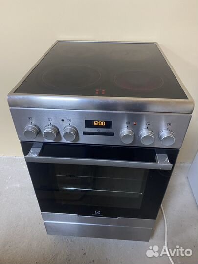 Плита электрическая Electrolux