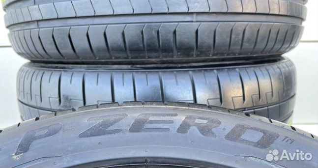 Pirelli P Zero PZ4 265/35 R20