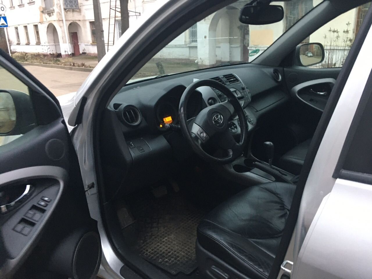 Toyota RAV4: фото владельца