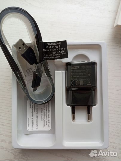 Сетевое зарядное устройство Samsung EP-TA12EBE