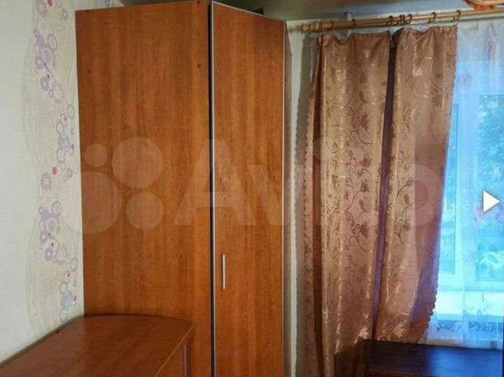 Доля в 2-к. квартире, 46,3 м², 1/5 эт.