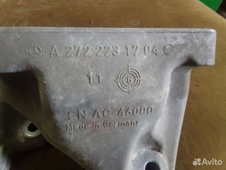 Кронштейн двигателя Мерседес w211