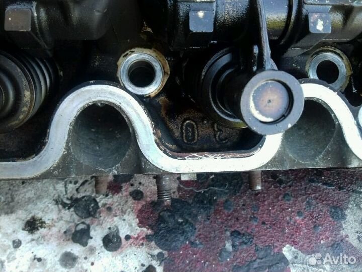 Головка блока мерседесw124 3.0л