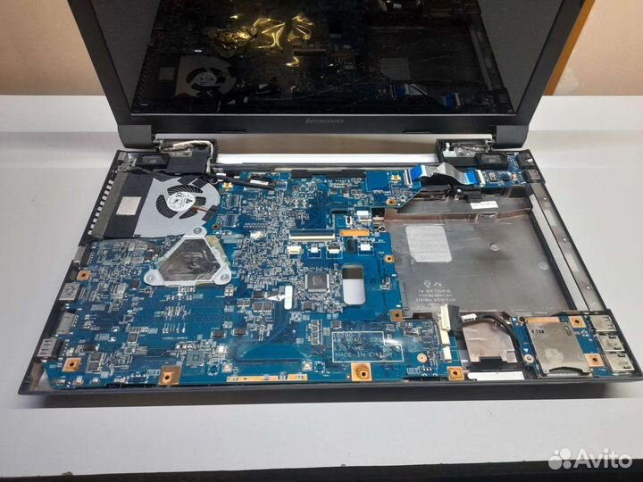 Lenovo b570e (разбор)