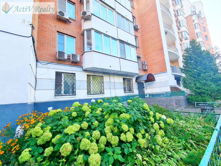 2-к. квартира, 92,6 м², 1/10 эт.