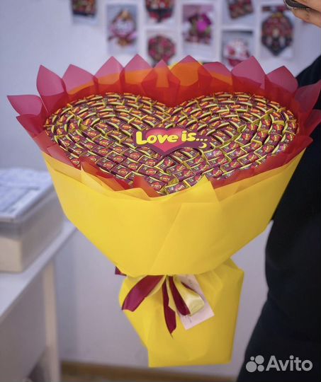 Съедобные букеты наборы подарки из жвачек love is