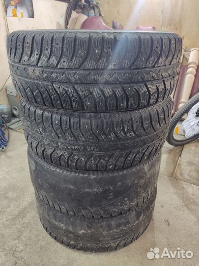 Bridgestone Ice Cruiser 7000 275/65 R17 112T