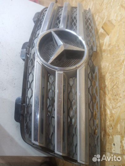 Решетка радиатора Mercedes Gl X164 2006-2009