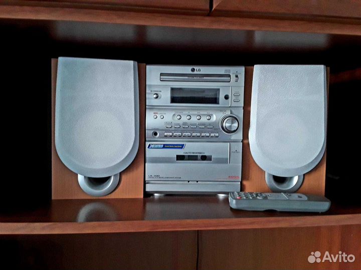Музыкальный центр LG