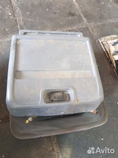 Консоль между сидений Isuzu Fvr34 Euro5 6HK1 euro