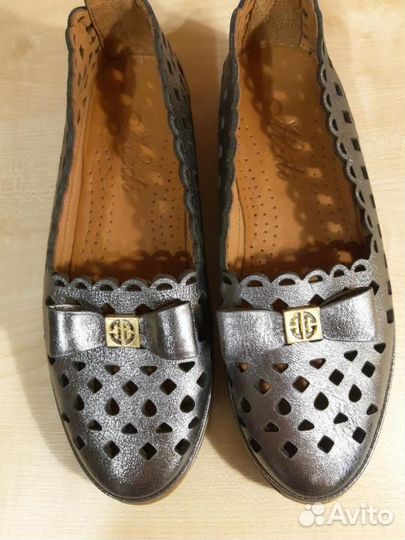 Женские кожаные туфли