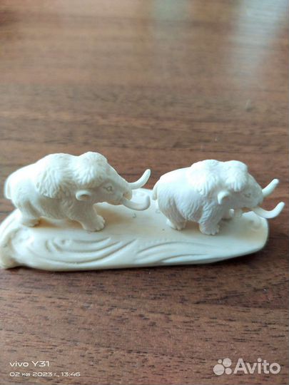 Изделия из кости мамонта