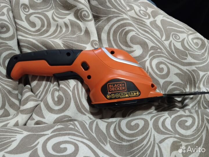 Кусторез black decker gsl700