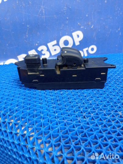 Блок управления стеклоподъемниками Mitsubishi Colt