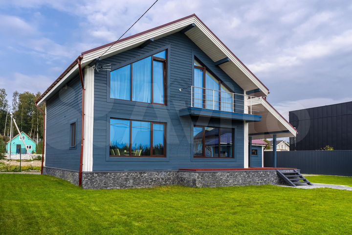 Дом 205 м² на участке 6,5 сот.