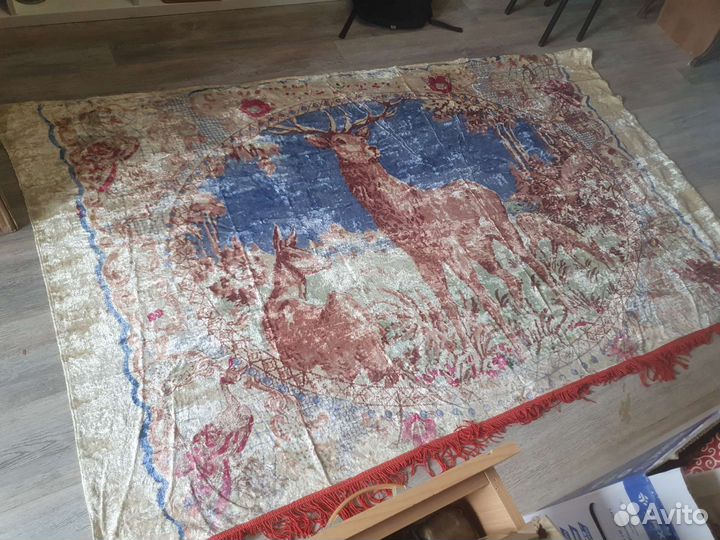 Огромный ковёр олени