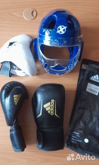 Боксерские перчатки детские, кимоно и аммуниция