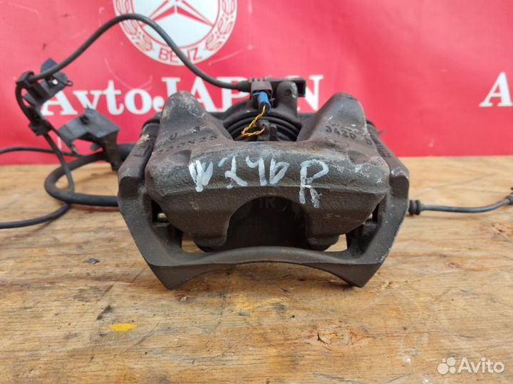 Суппорт передний правый Mercedes-Benz B W246