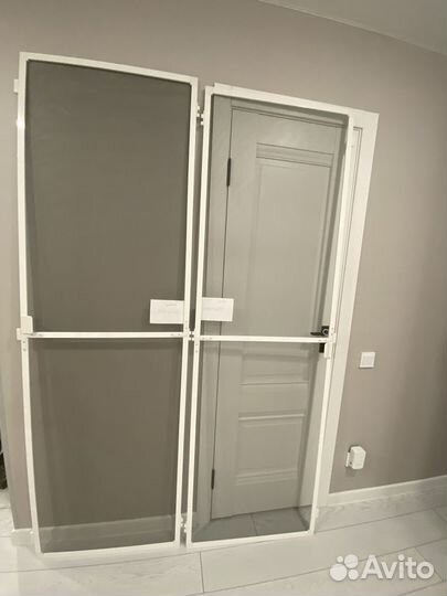 Москитная сетка на балконную дверь