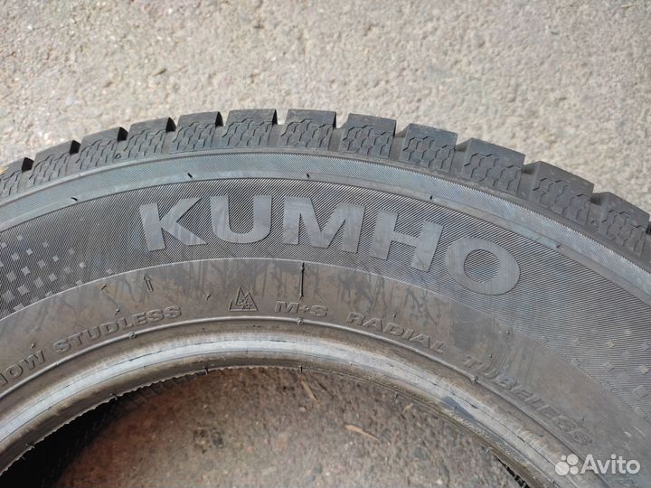 Kumho WinterCraft SUV Ice WS51 215/65 R16 102T