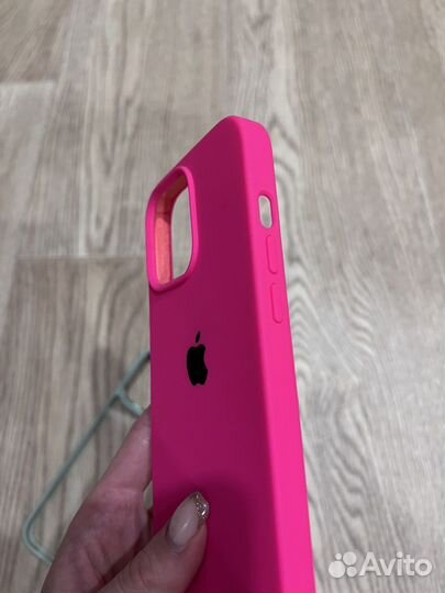 Чехолы для iPhone 13 pro