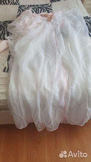 Балдахин, бортики и комплект постельного белья