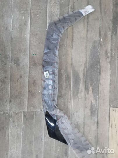 Дефлектор на Тойота corolla versa 2006г