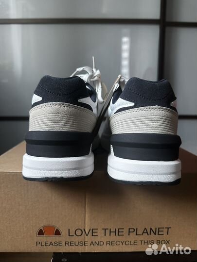 Кроссовки ellesse новые US8.5