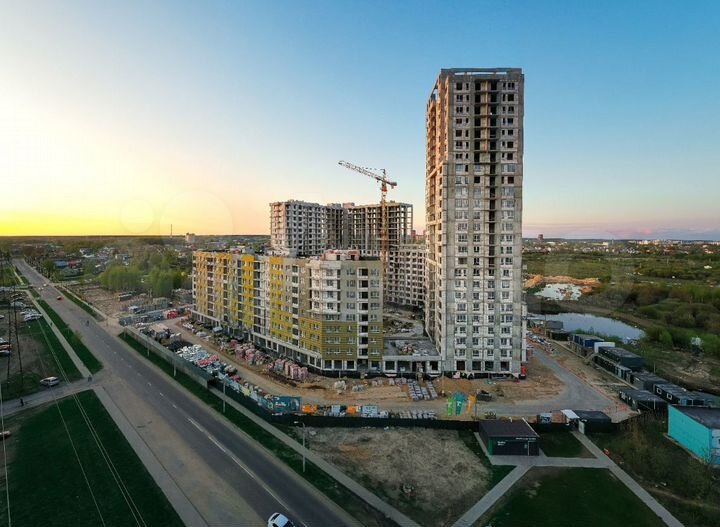 2-к. квартира, 56 м², 3/17 эт.
