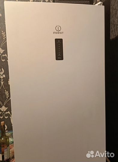 Холодильник Indesit