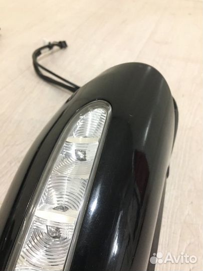 Зеркало заднего вида боковое правое Mercedes Benz