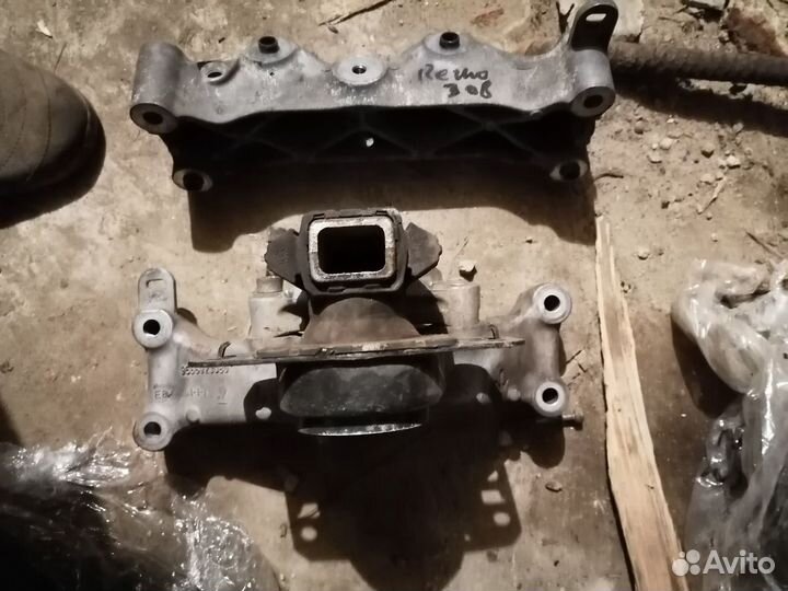 Подушки мотора пежо 308