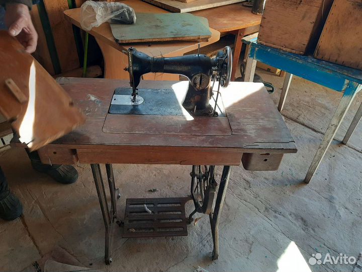 Швейная машинка пмз (Столик)