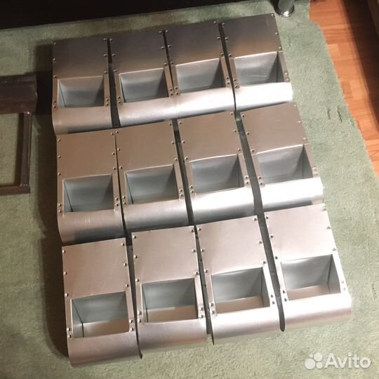 Бункерная кормушка для кроликов