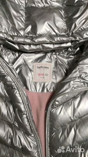 Продам куртку для девочки