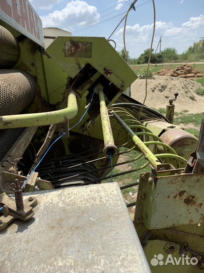 Пресс-подборщик Claas Rollant 44, 1990