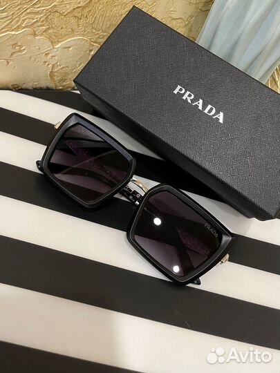 Солнцезащитные очки prada черные полный комплект