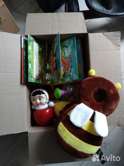 Коробка детских игрушек