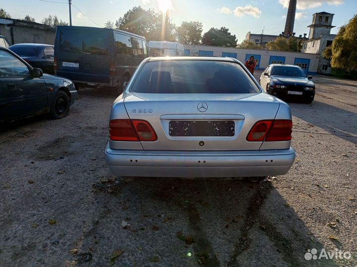 В разбор mercedes е200 classic мерседес 210